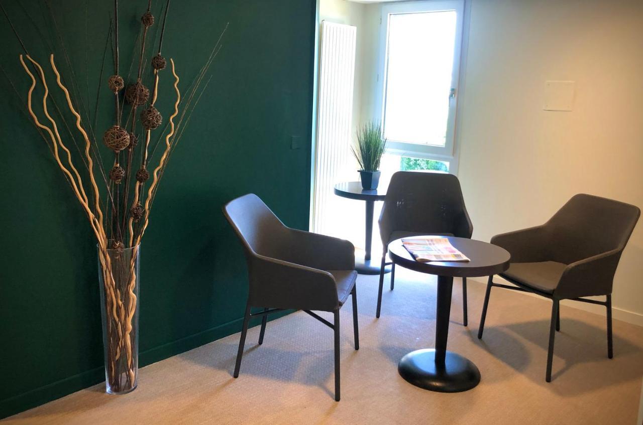 Logis Hotel & Restaurant Les Mouettes - Larmor Plage, Proche De Lorient エクステリア 写真