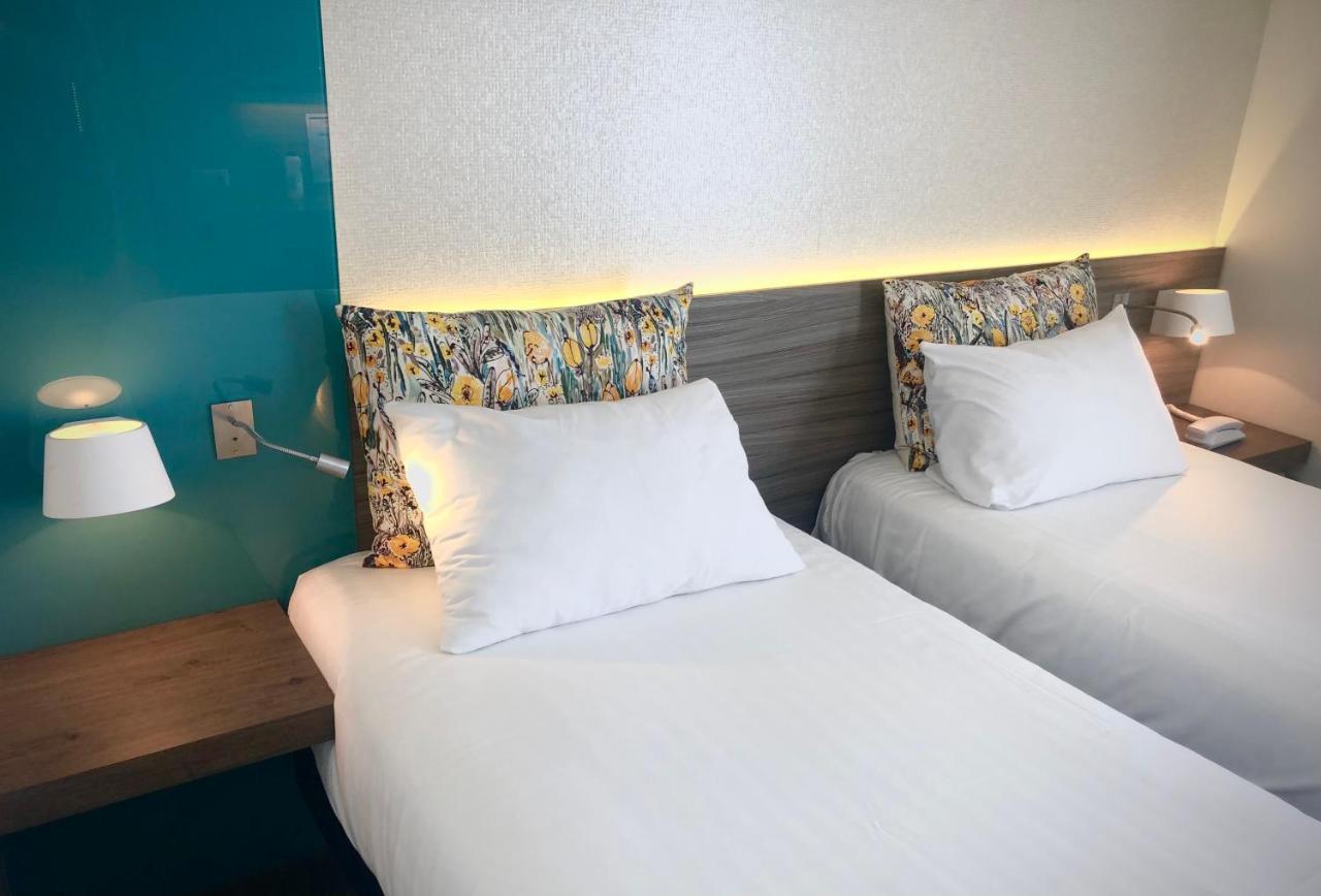 Logis Hotel & Restaurant Les Mouettes - Larmor Plage, Proche De Lorient エクステリア 写真