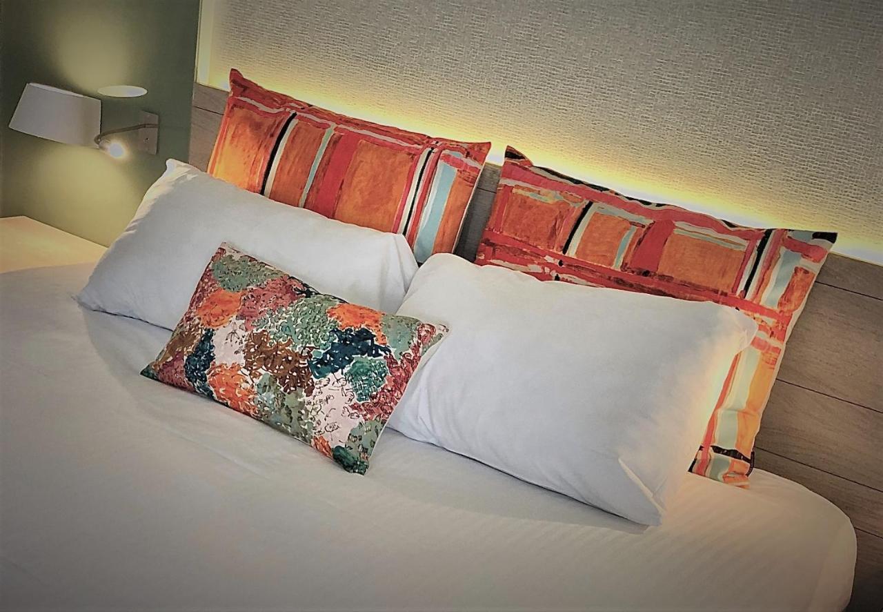 Logis Hotel & Restaurant Les Mouettes - Larmor Plage, Proche De Lorient エクステリア 写真
