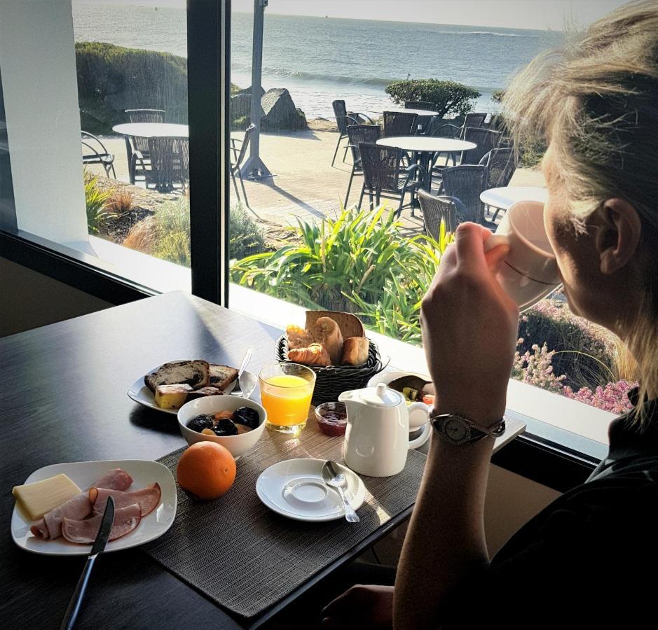 Logis Hotel & Restaurant Les Mouettes - Larmor Plage, Proche De Lorient エクステリア 写真