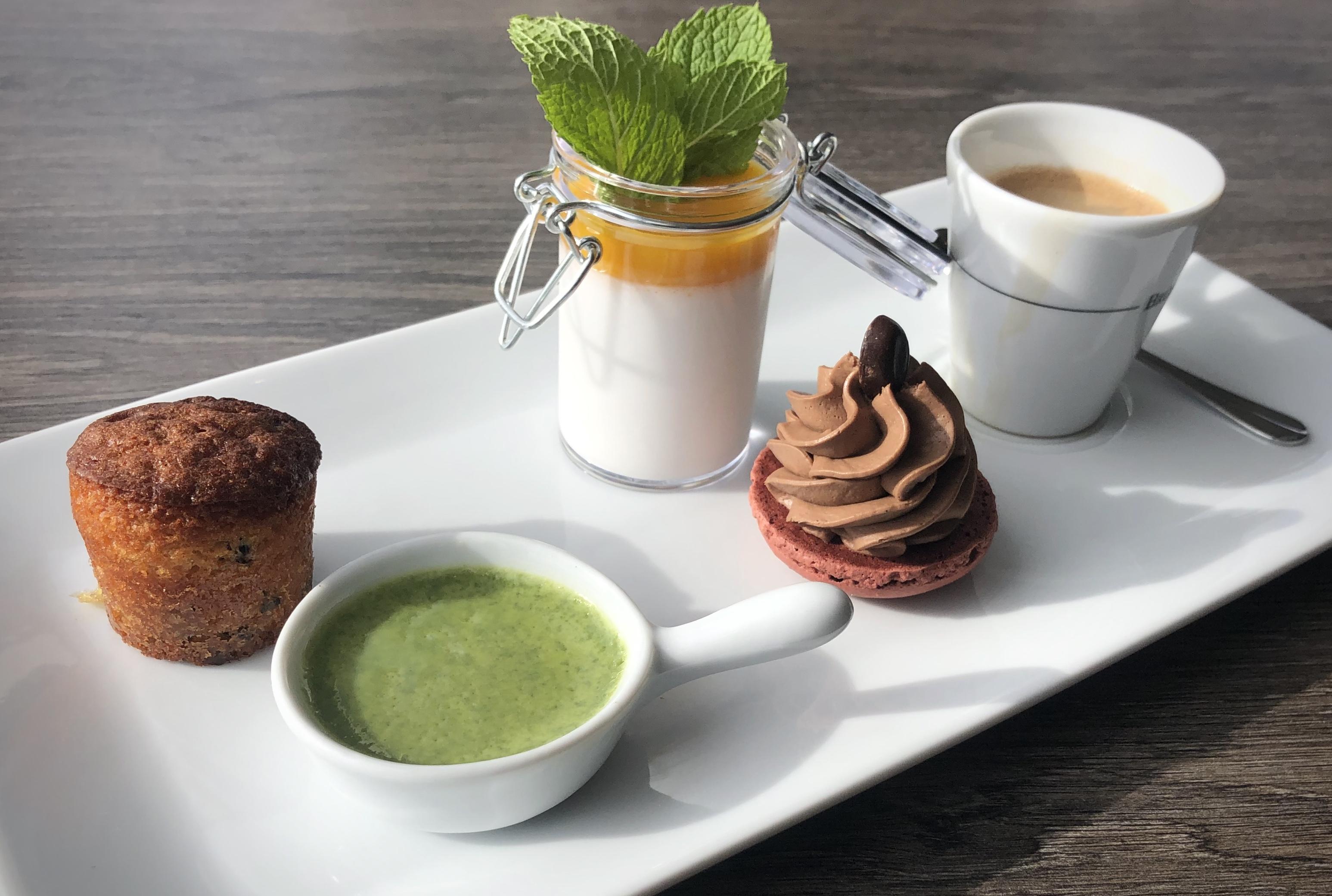 Logis Hotel & Restaurant Les Mouettes - Larmor Plage, Proche De Lorient エクステリア 写真