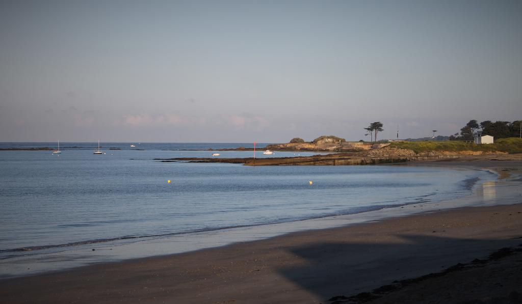 Logis Hotel & Restaurant Les Mouettes - Larmor Plage, Proche De Lorient エクステリア 写真